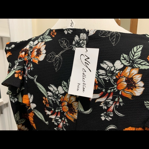 Dress - Picture 4 of 7